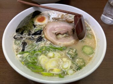 北区赤羽『椿ラーメン』の感想！ニンニク好きにはたまらない！？